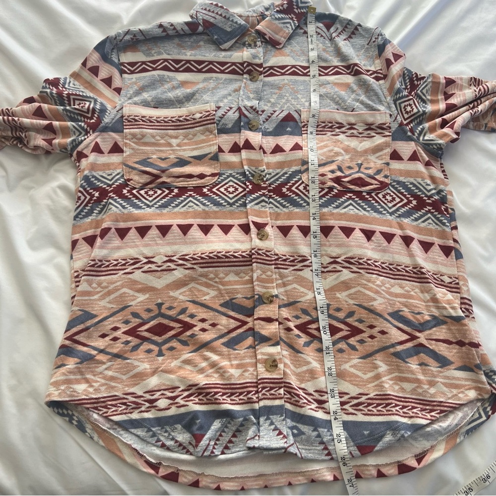 C&C California‎ Women’s Aztec Print Button Down Shirt Size Medium - Picture 8 of 8